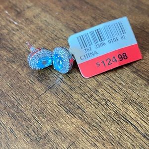 Necklace and earring set